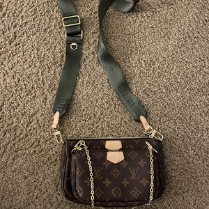 Crossbody bag